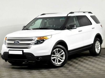 Ford Explorer, 3.5 л, АКПП, 2012 фото 3