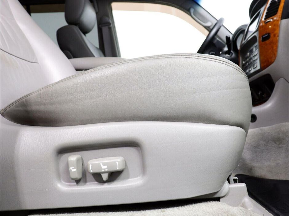 Toyota Land Cruiser, 4.7 л, АТ, 2005 фото 2