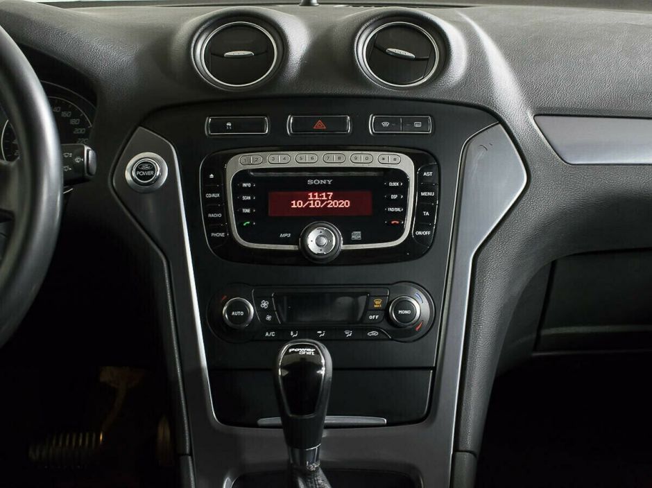 Ford Mondeo, 2.0 л, Робот, 2011 фото 9