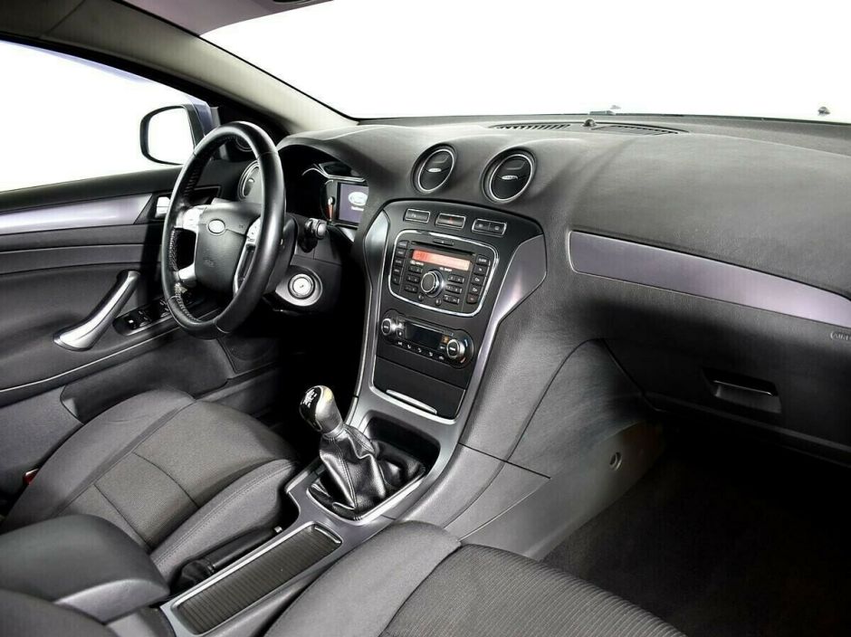 Ford Mondeo, 2.0 л, МТ, 2012 фото 2