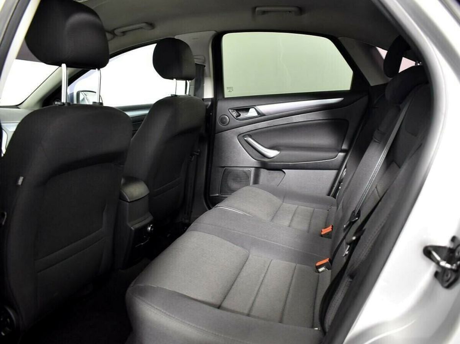 Ford Mondeo, 2.0 л, МТ, 2012 фото 1