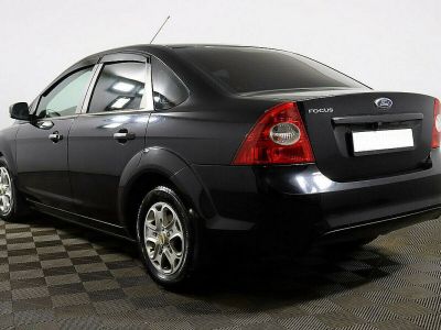 Ford Focus, 1.6 л, МКПП, 2010 фото 6