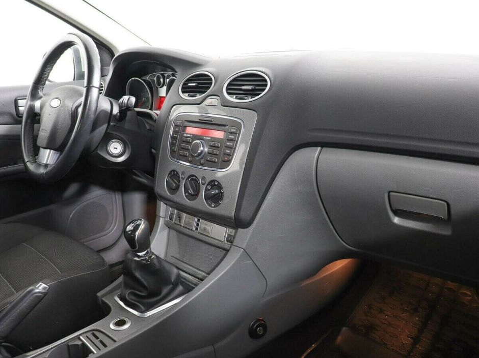 Ford Focus, 1.6 л, МТ, 2010 фото 7
