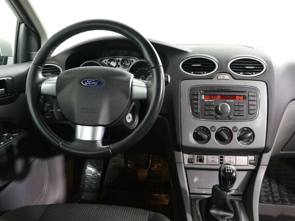 Ford Focus, 1.6 л, МТ, 2010 фото 8