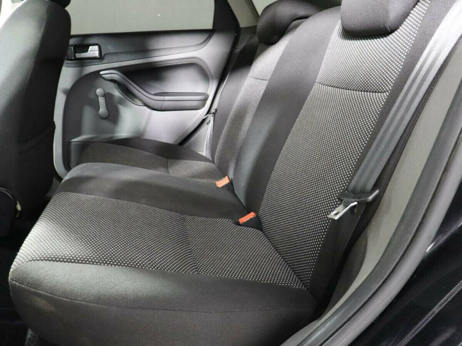 Ford Focus, 1.6 л, МТ, 2010 фото 1