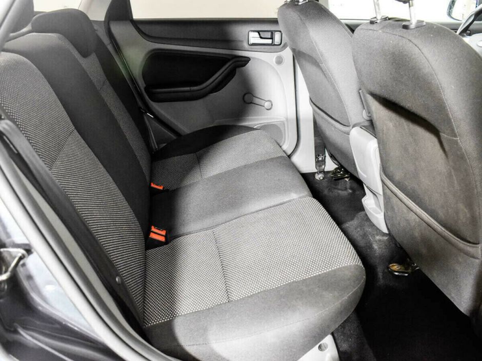 Ford Focus, 1.6 л, АТ, 2011 фото 1