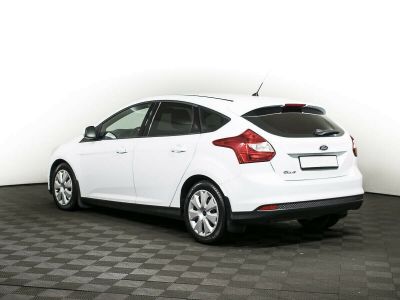 Ford Focus, 1.6 л, РКПП, 2012 фото 6