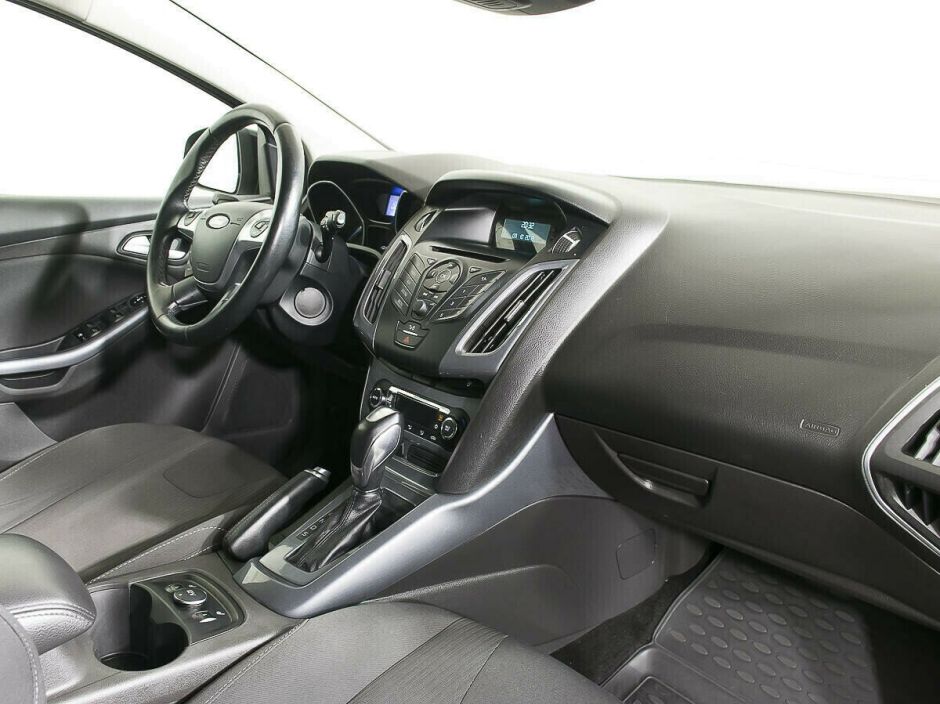 Ford Focus, 1.6 л, Робот, 2014 фото 10