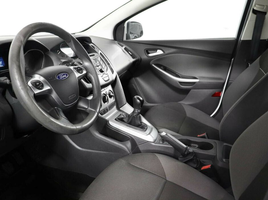 Ford Focus, 1.6 л, МТ, 2012 фото 1
