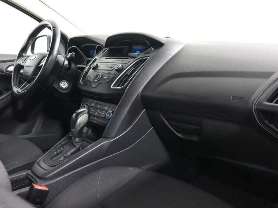 Ford Focus, 1.6 л, Робот, 2015 фото 9