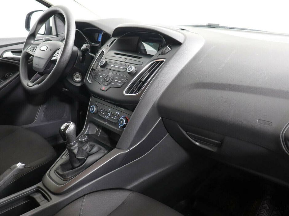 Ford Focus, 1.6 л, МТ, 2017 фото 8