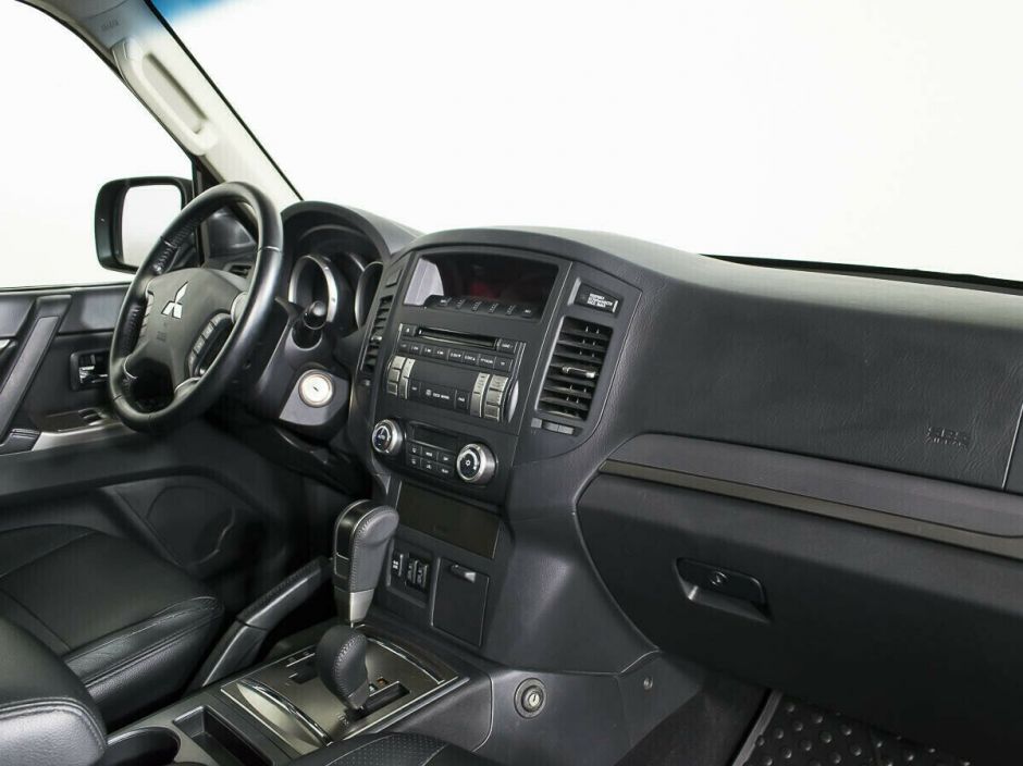 Mitsubishi Pajero, 3.0 л, АТ, 2011 фото 8
