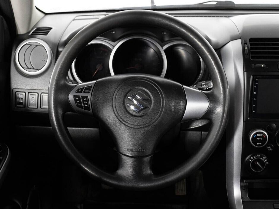 Suzuki Grand Vitara, 2.0 л, АТ, 2010 фото 8