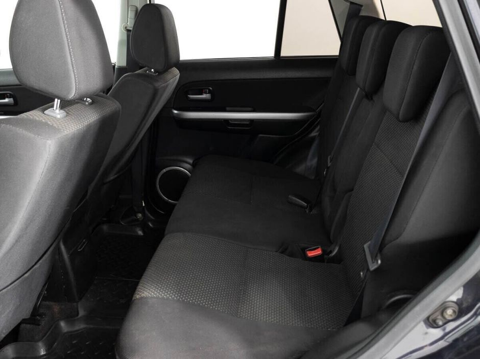 Suzuki Grand Vitara, 2.0 л, АТ, 2010 фото 1