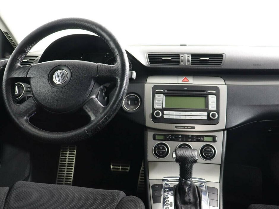 Volkswagen Passat, 2.0 л, АТ, 2010 фото 8