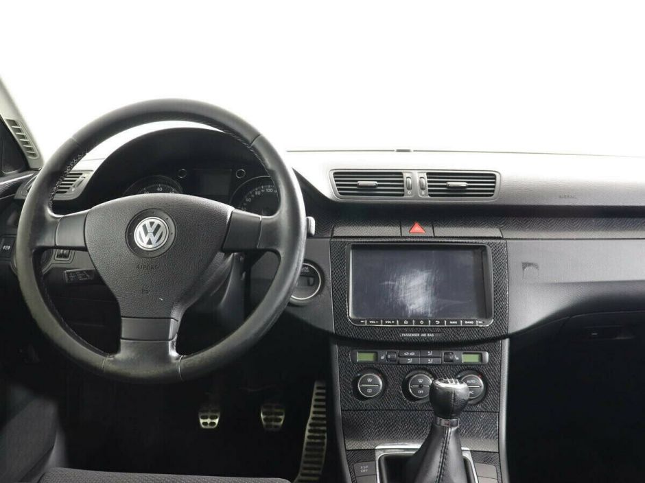 Volkswagen Passat, 1.8 л, МТ, 2010 фото 2