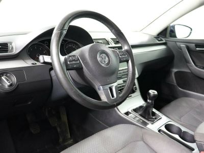 Volkswagen Passat, 1.4 л, МКПП, 2012 фото 8