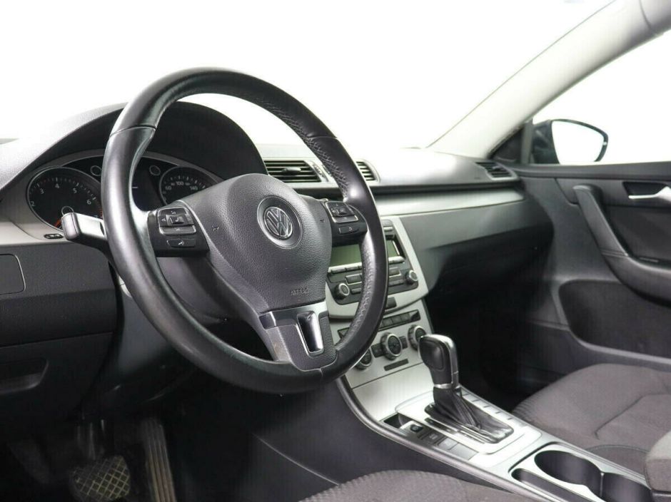 Volkswagen Passat, 1.4 л, Робот, 2013 фото 1