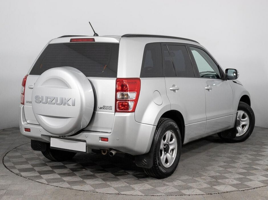 Suzuki Grand Vitara, 2.0 л, АТ, 2010 фото 4