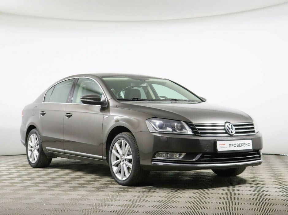 Volkswagen Passat, 1.8 л, Робот, 2011 фото 4