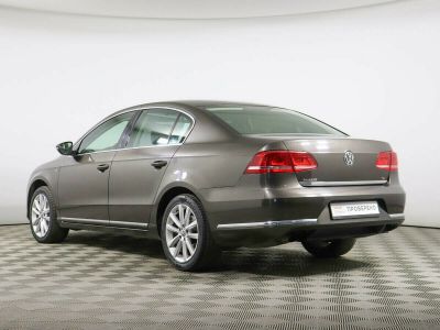 Volkswagen Passat, 1.8 л, РКПП, 2011 фото 5