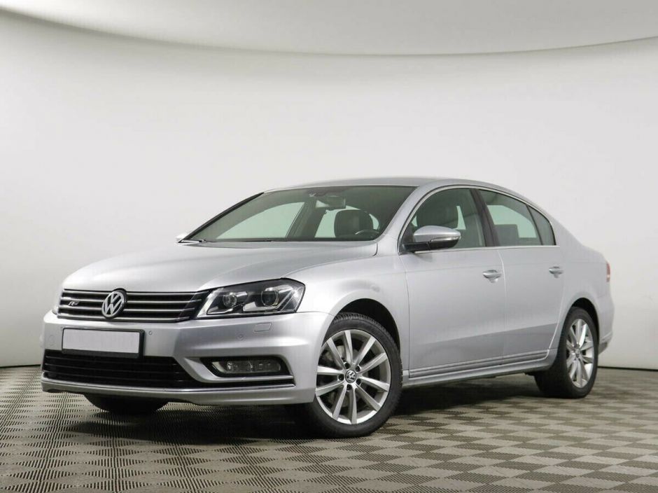 Volkswagen Passat, 1.8 л, Робот, 2012 фото 3