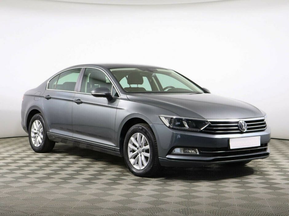 Volkswagen Passat, 1.8 л, Робот, 2016 фото 4