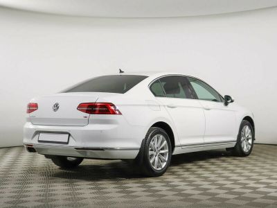 Volkswagen Passat, 1.8 л, РКПП, 2017 фото 6