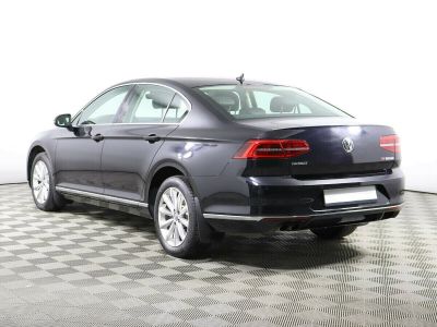 Volkswagen Passat, 1.8 л, РКПП, 2018 фото 5