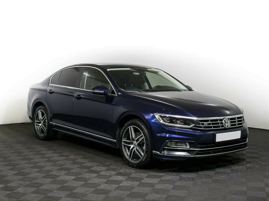 Volkswagen Passat, 1.8 л, Робот, 2018 фото 4