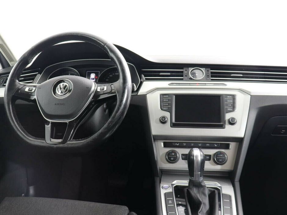 Volkswagen Passat, 1.4 л, Робот, 2016 фото 7