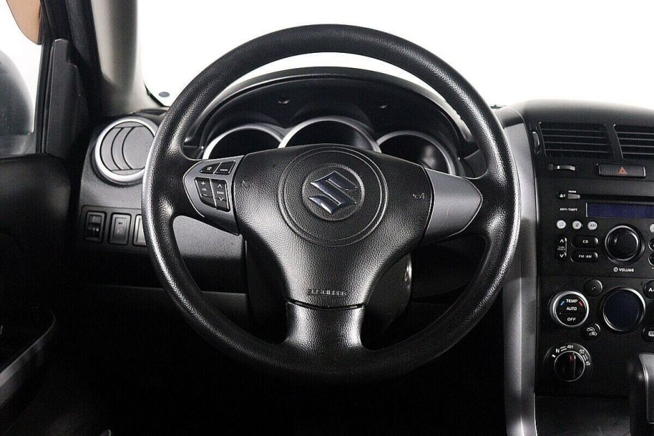 Suzuki Grand Vitara, 2.0 л, АТ, 2010 фото 8
