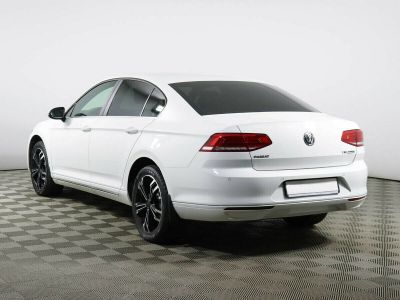 Volkswagen Passat, 1.4 л, РКПП, 2017 фото 5