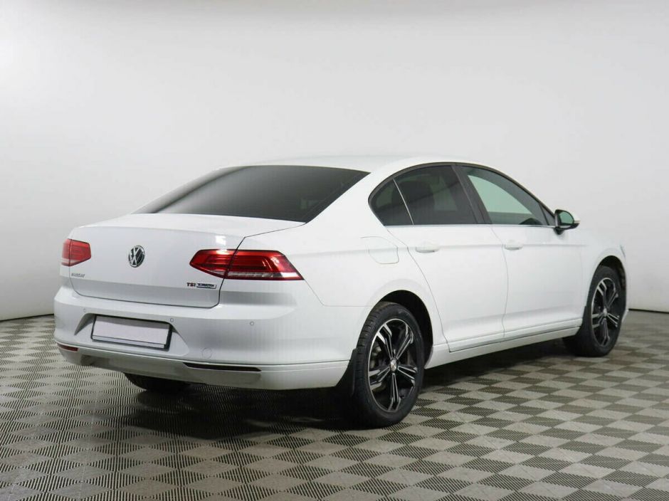 Volkswagen Passat, 1.4 л, Робот, 2017 фото 6