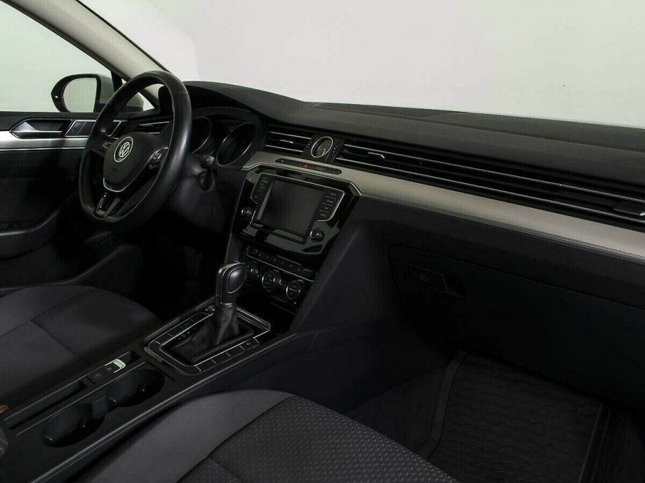 Volkswagen Passat, 1.5 л, Робот, 2018 фото 7