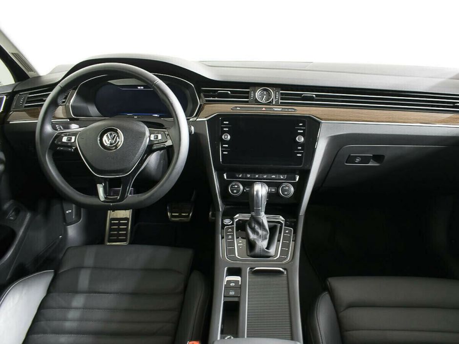 Volkswagen Passat, 1.4 л, Робот, 2017 фото 7