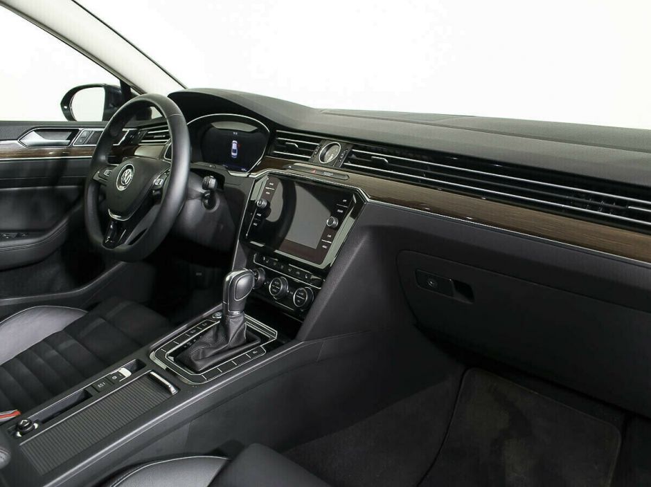 Volkswagen Passat, 1.4 л, Робот, 2017 фото 8