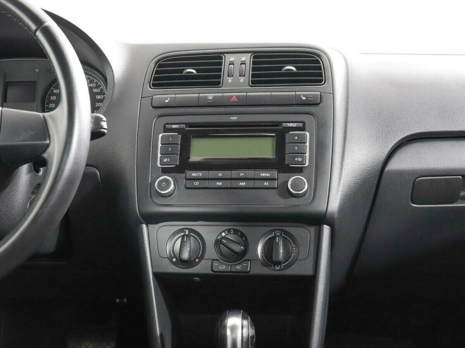 Volkswagen Polo, 1.6 л, АТ, 2011 фото 1