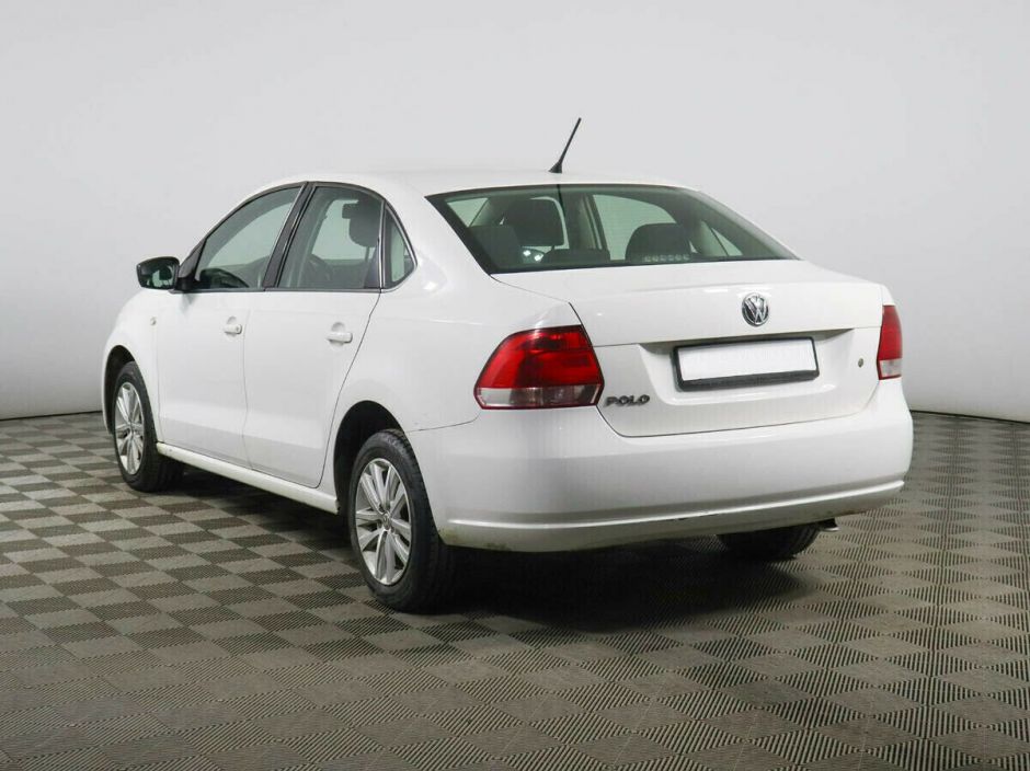 Volkswagen Polo, 1.6 л, АТ, 2011 фото 5