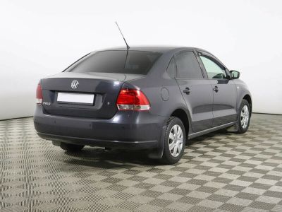 Volkswagen Polo, 1.6 л, МКПП, 2011 фото 6