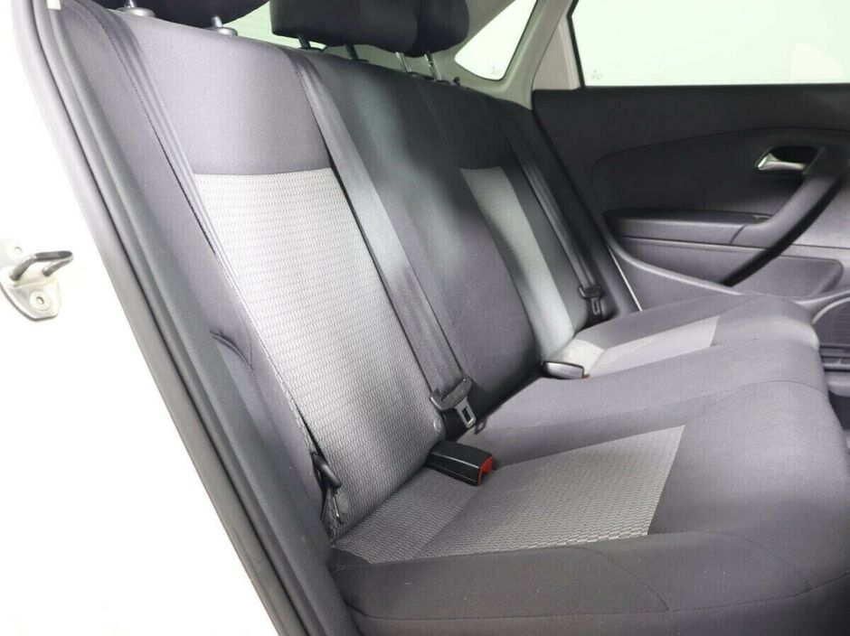 Volkswagen Polo, 1.6 л, МТ, 2012 фото 2