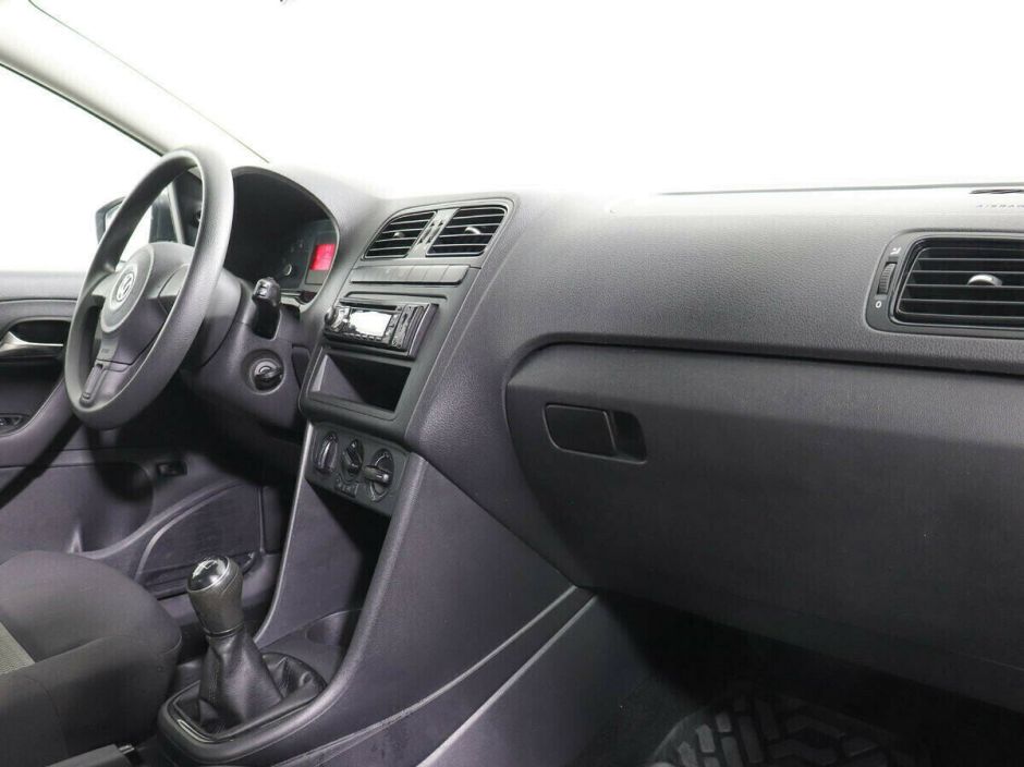 Volkswagen Polo, 1.6 л, МТ, 2012 фото 1