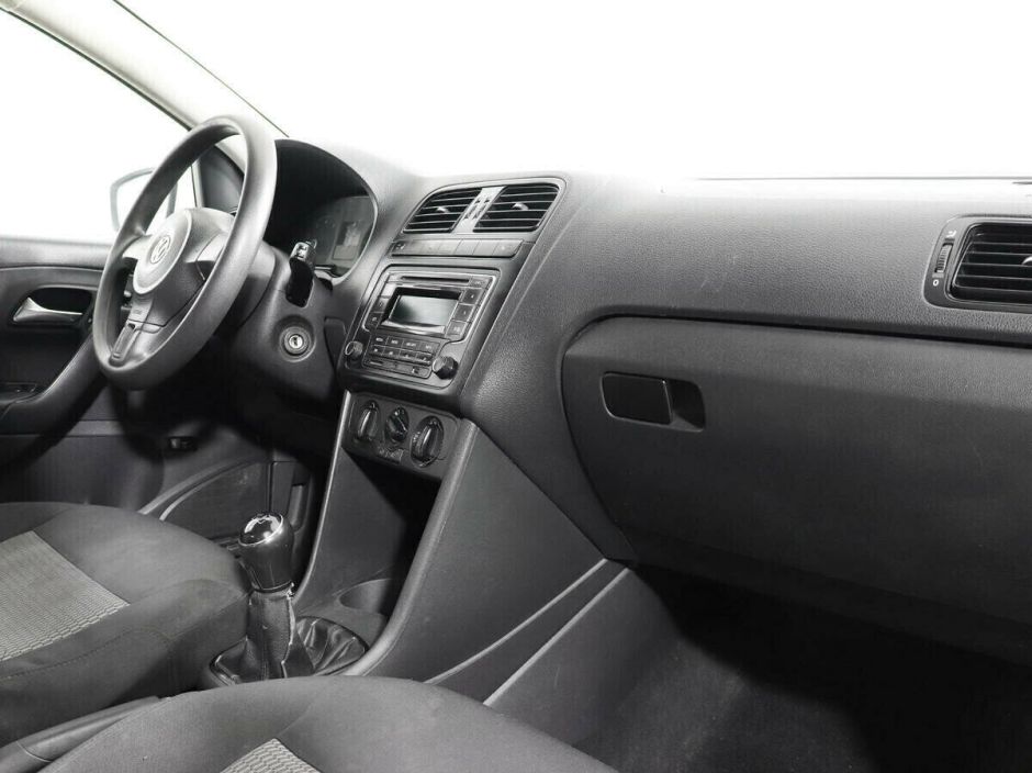 Volkswagen Polo, 1.6 л, МТ, 2013 фото 2