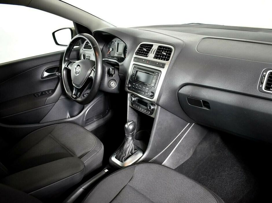 Volkswagen Polo, 1.6 л, АТ, 2017 фото 2