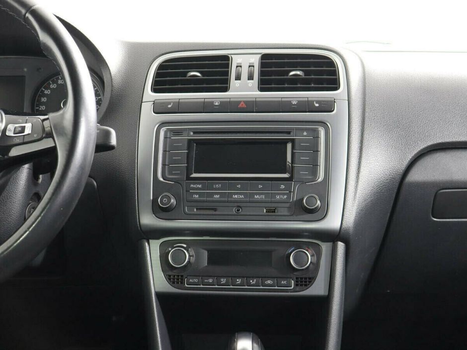 Volkswagen Polo, 1.6 л, АТ, 2018 фото 1