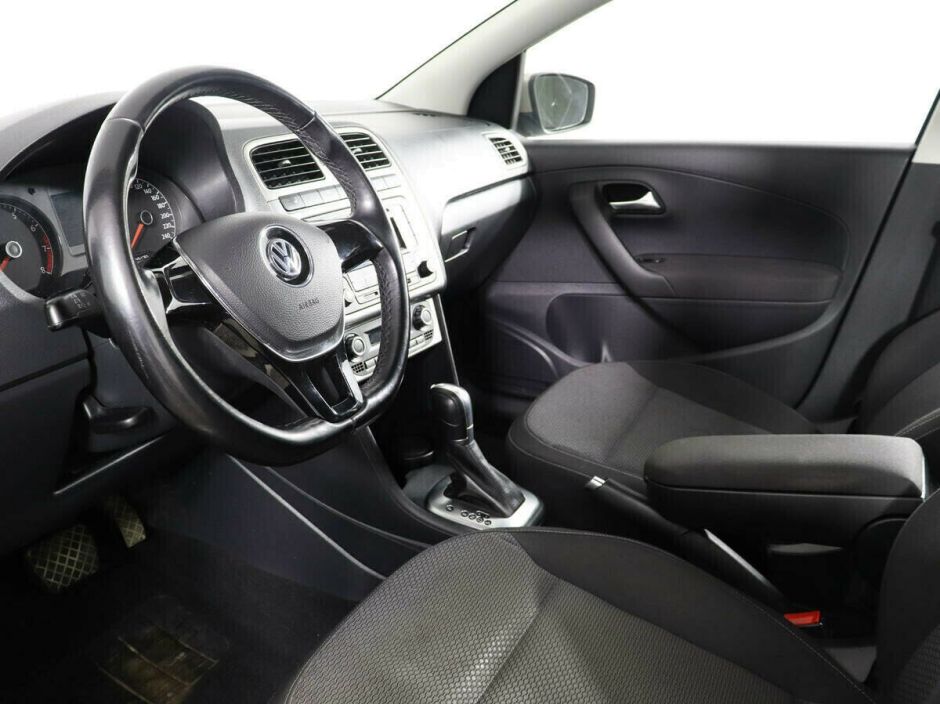 Volkswagen Polo, 1.6 л, АТ, 2016 фото 7