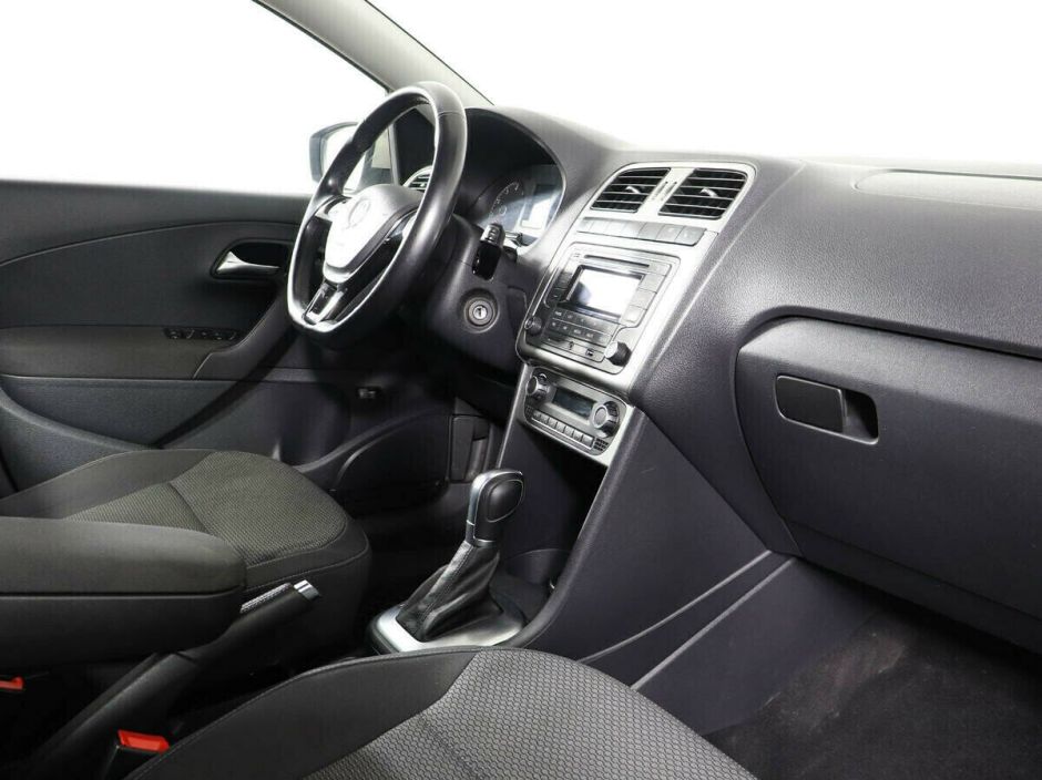 Volkswagen Polo, 1.6 л, АТ, 2016 фото 2