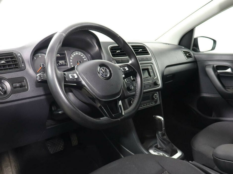Volkswagen Polo, 1.6 л, АТ, 2017 фото 2