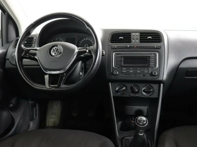 Volkswagen Polo, 1.6 л, МКПП, 2016 фото 8