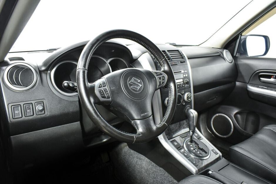 Suzuki Grand Vitara, 2.4 л, АТ, 2010 фото 7